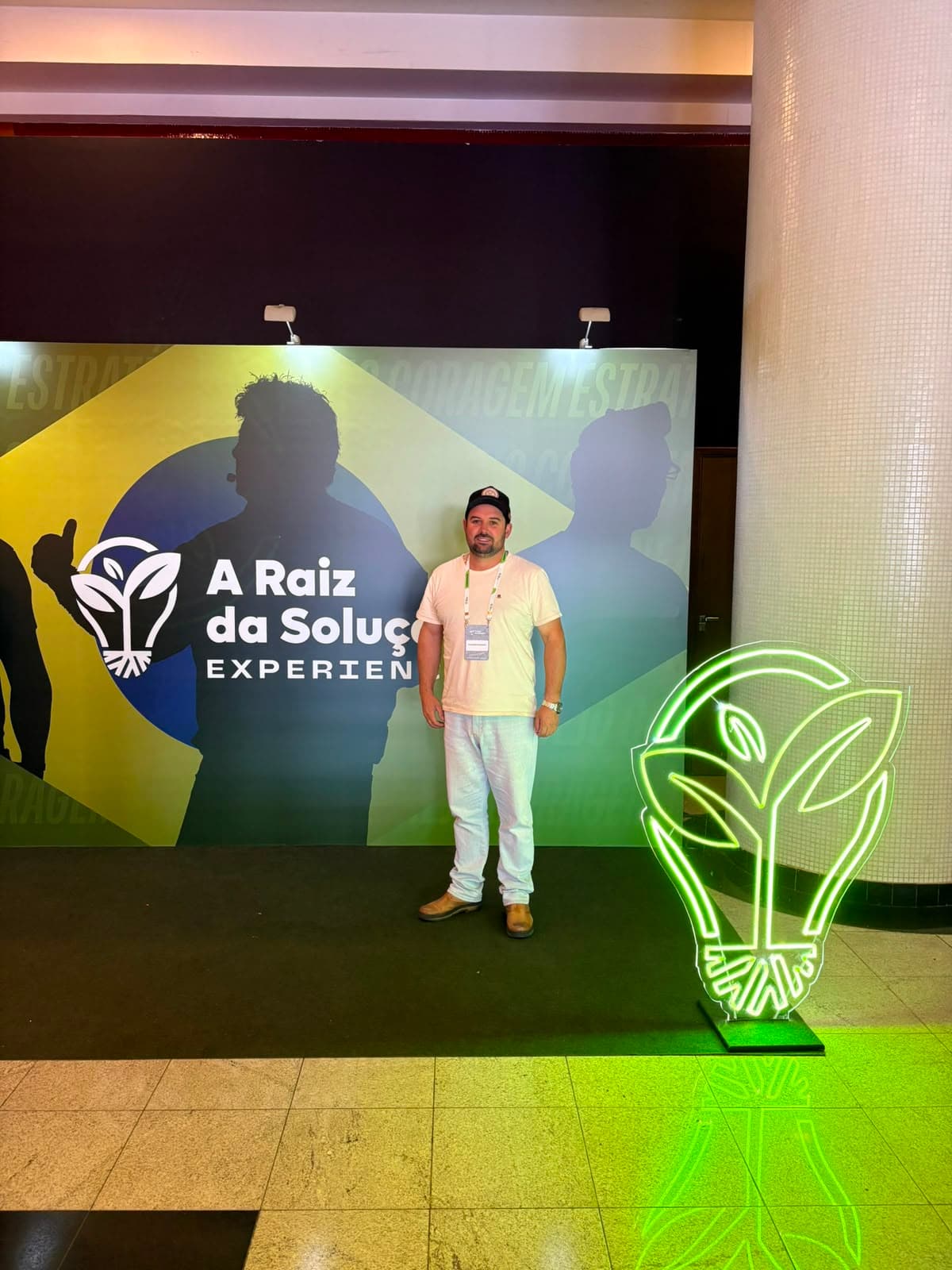 Equipe técnica em visita a propriedade rural